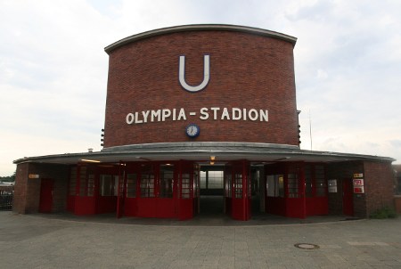 Olympia-Stadion-U-Bahnstadtion
