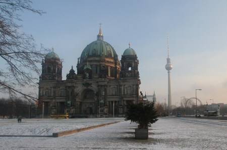 Winter 2009/2010 in Berlin: Berliner Dom und Fernsehturm
