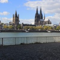 Kölner Dom und Vater Rhein