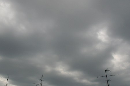Wolken über Berlin-Kreuzberg am "Unwetter-Tag" 